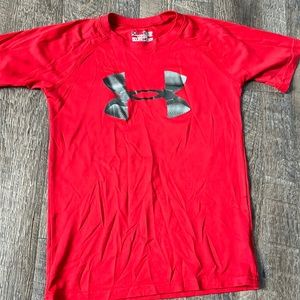 Under Armour tshirt